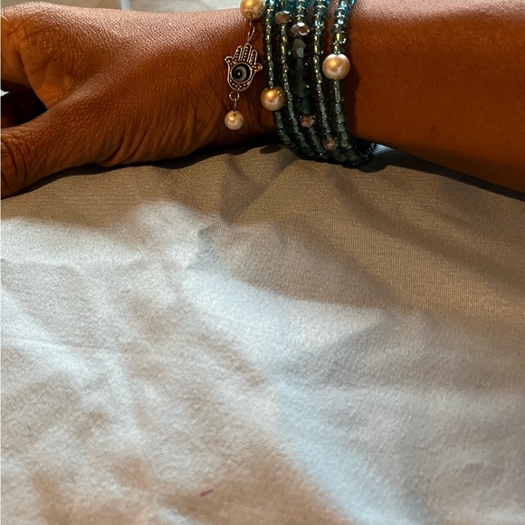 Crystal Memory bracelet and earring set! - Picture 13 of 13